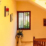Calypso Apartment *